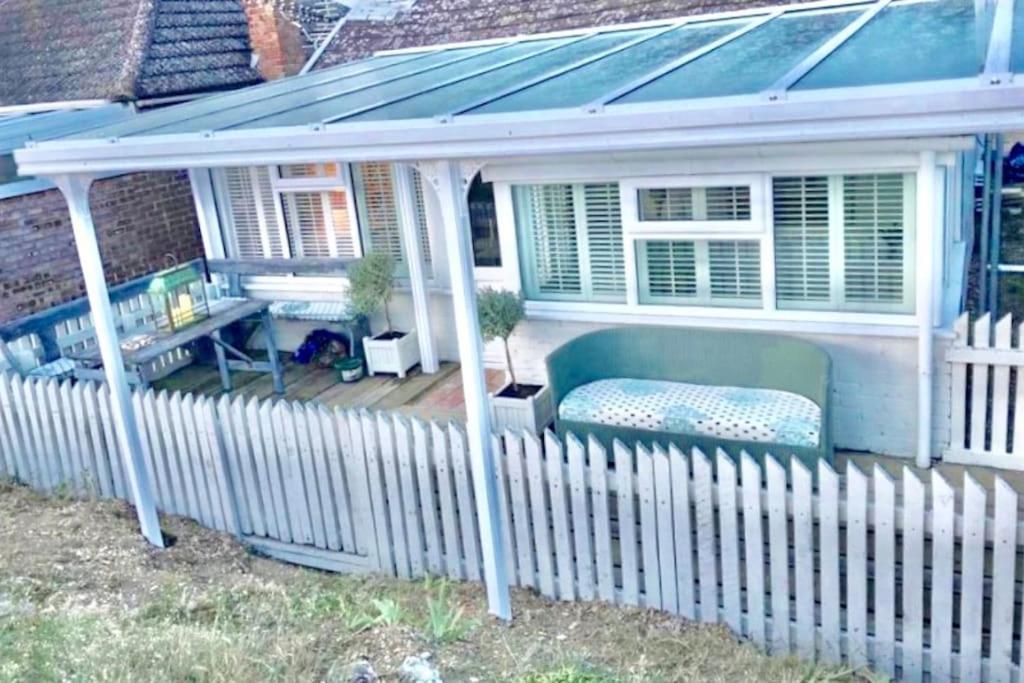 A Unique, Off-Grid Eco Friendly Beach House. Wolferton  Exterior foto